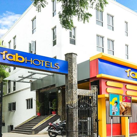 FabHotel Deccan Heritage Abids Hyderabad Exterior foto